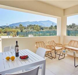 3 bedroom seaside apartments in Sicily, sleeps 6